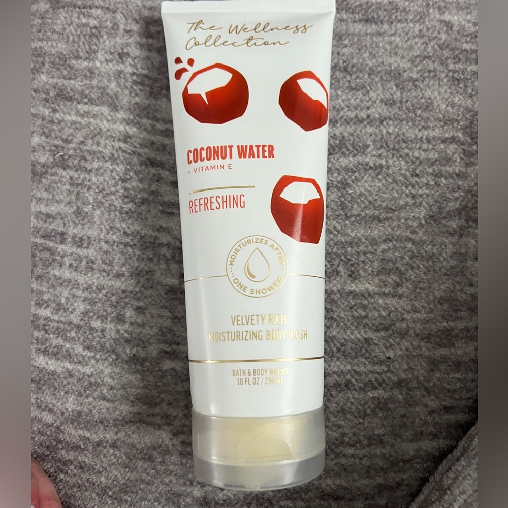 🥥Coconut Water Body Wash- discontinued